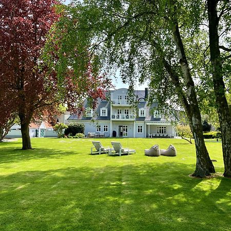 Landhaus Luetjenhof Hotel โกรสเซนโบรเดอ ภายนอก รูปภาพ